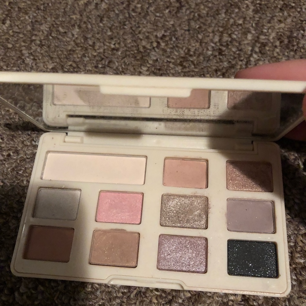Too faced chocolate chip eyeshadow palette